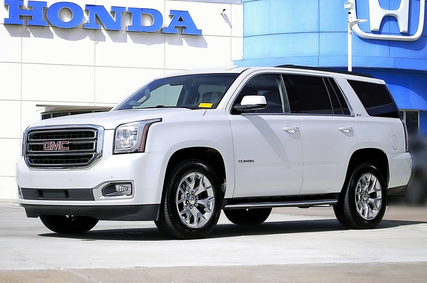 2017 GMC Yukon SLT — SUV — 72,520 mi — Denton, TX