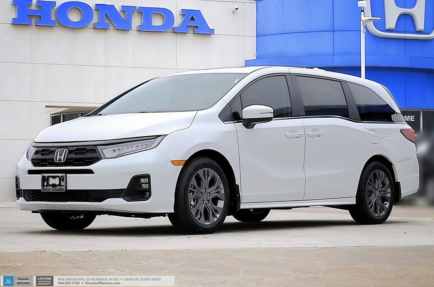 2025 Honda Odyssey Touring — Minivan — 1,000 mi — Denton, TX