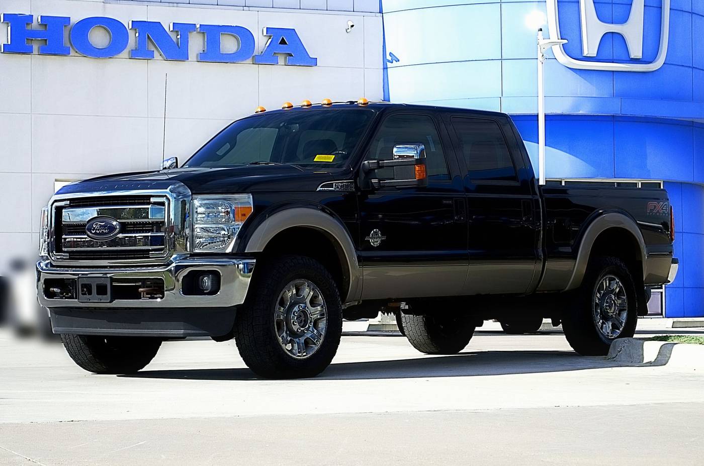 2012 Ford Super Duty F-350 XL — Pickup Truck — 39,560 mi — Denton, TX