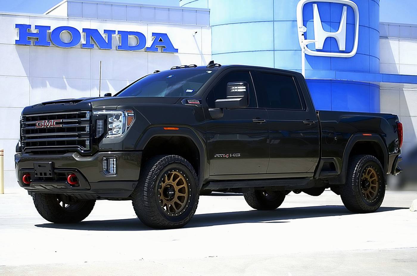 2022 GMC Sierra 2500HD AT4 — Pickup Truck — 49,400 mi — Denton, TX