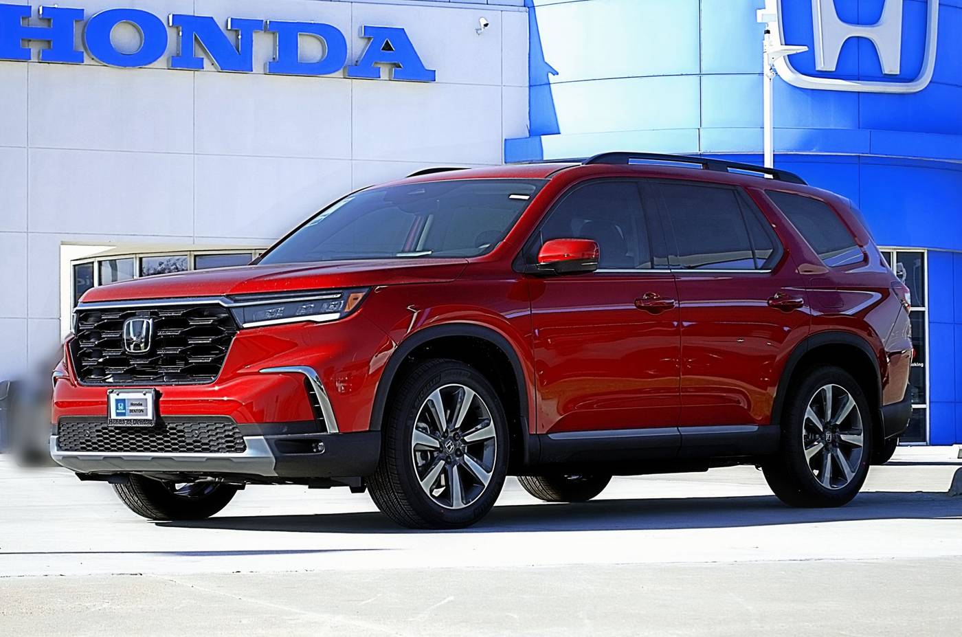 2025 Honda Pilot Touring — SUV — 1,000 mi — Denton, TX