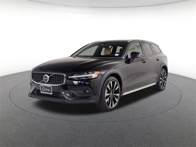 2024 Volvo V60 Cross Country Ultimate — Wagon — 13,550 mi — Silver Spring, MD