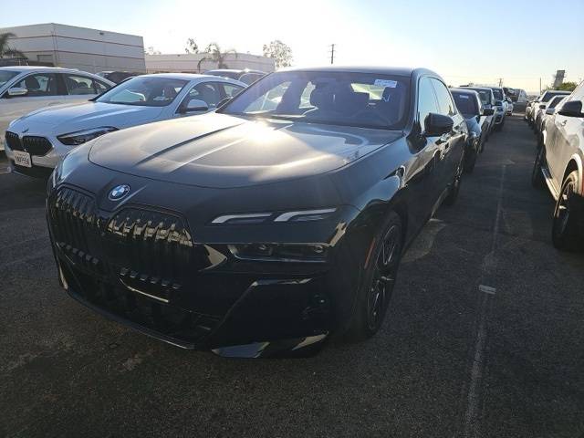 2023 BMW i7 xDrive60 — Sedan — 4,566 mi — Silver Spring, MD