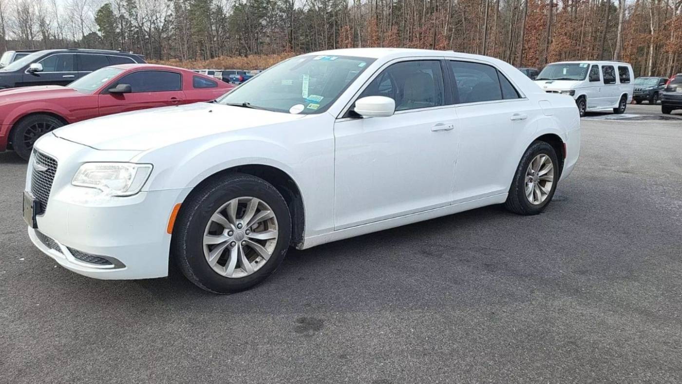 2015 Chrysler 300 Limited — Sedan — 160,107 mi — Arlington, VA