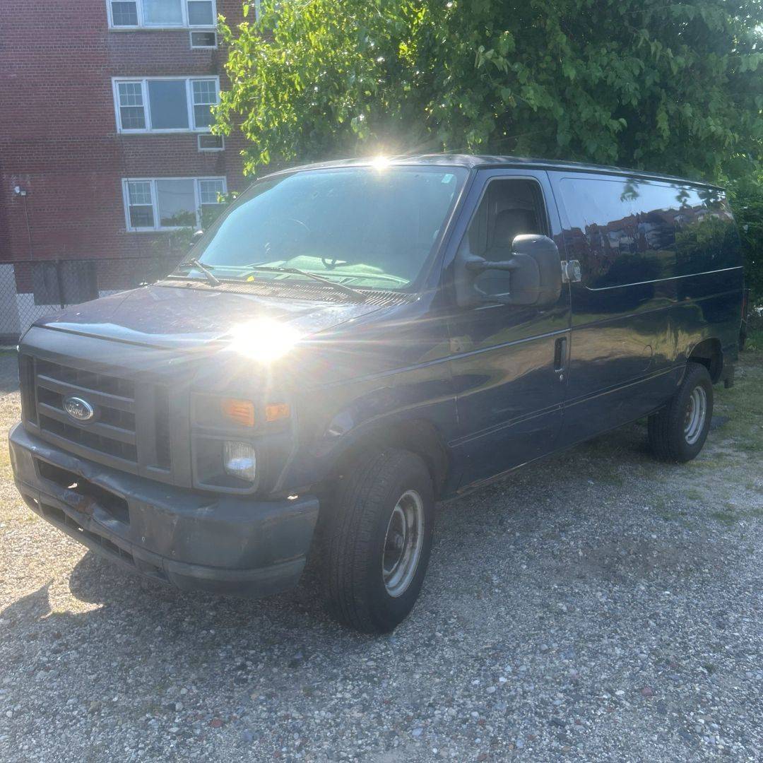 2013 Ford Econoline Cargo Van E-350 Super Duty — Cargo Van — 64,207 mi — Arlington, VA
