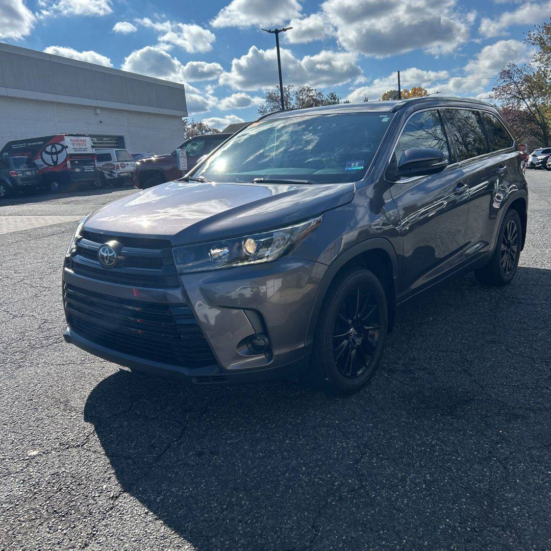 2019 Toyota Highlander SE V6 — SUV — 158,052 mi — Arlington, VA