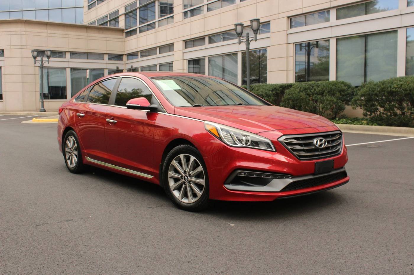 2017 Hyundai Sonata Limited — Sedan — 98,796 mi — Arlington, VA