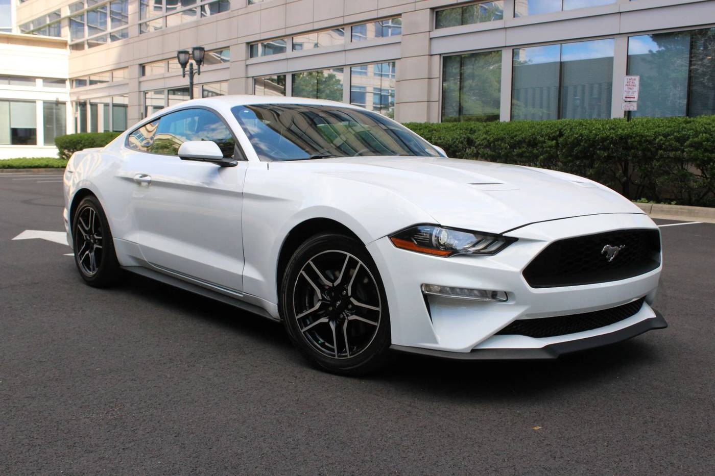 2022 Ford Mustang EcoBoost Premium — Coupe — 33,328 mi — Arlington, VA