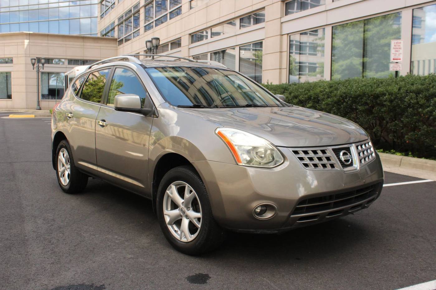 2010 Nissan Rogue SL — SUV — 62,124 mi — Arlington, VA