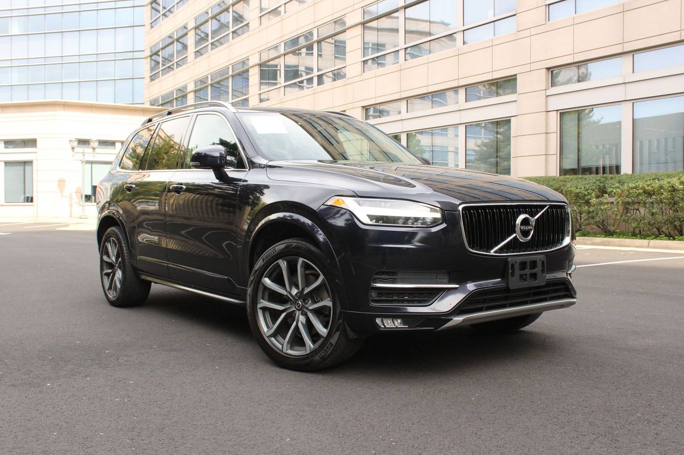 2019 Volvo XC90 Momentum — SUV — 105,549 mi — Arlington, VA