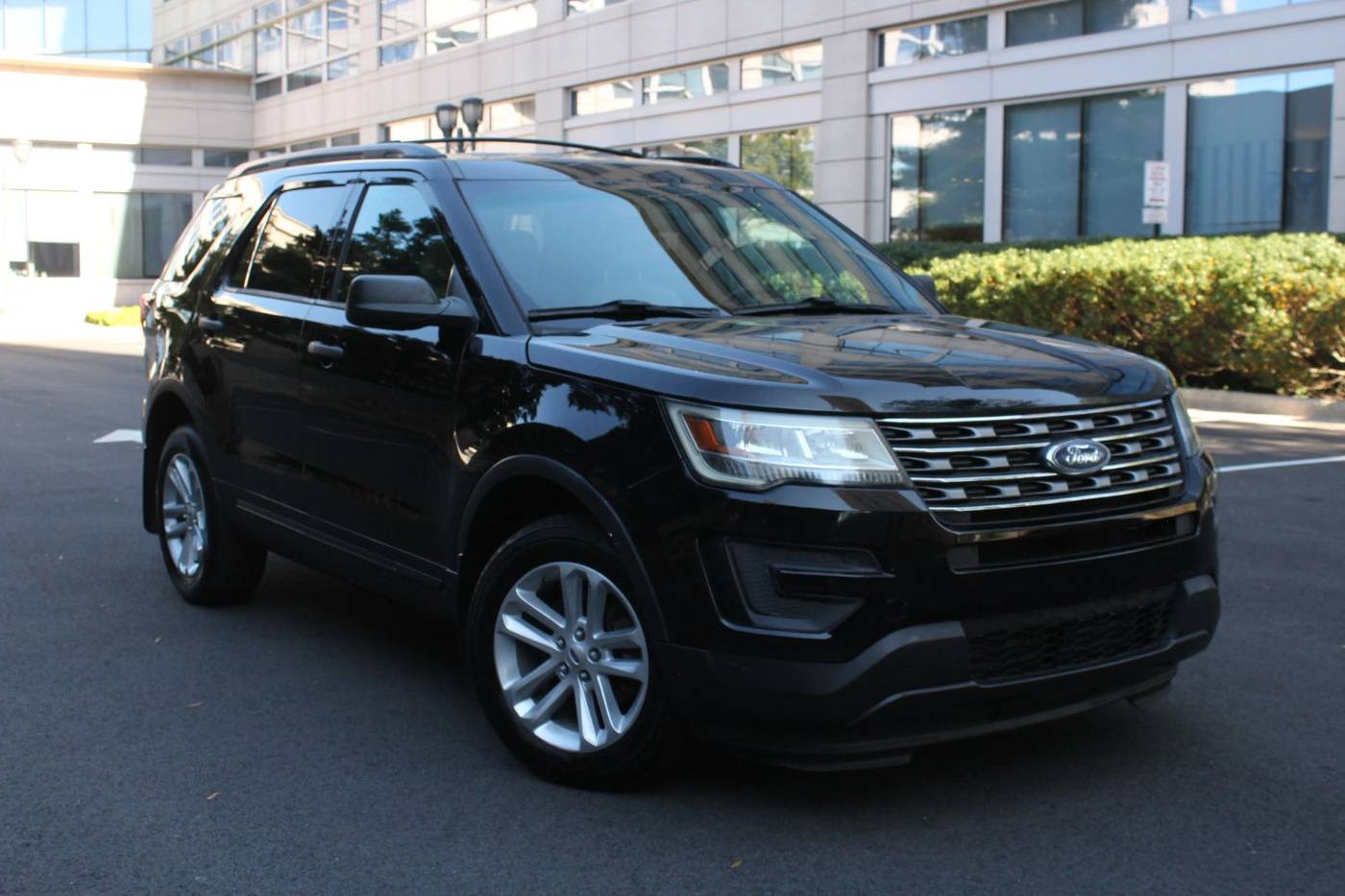 2015 Ford Explorer Limited — SUV — 135,140 mi — Arlington, VA