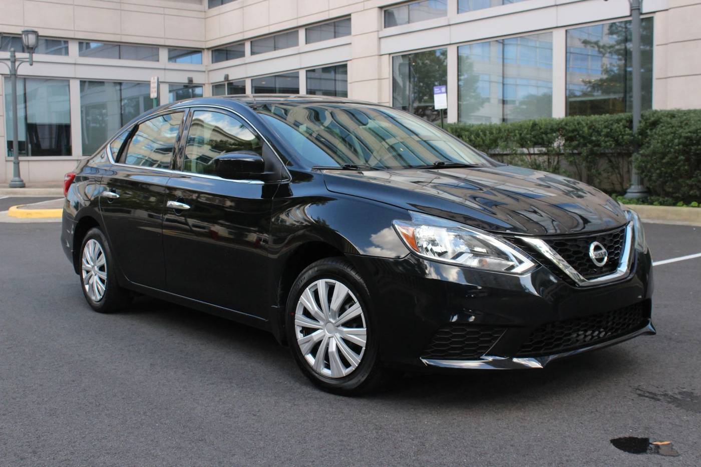 2017 Nissan Sentra SV — Sedan — 113,580 mi — Arlington, VA