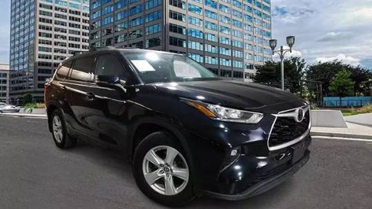 2020 Toyota Highlander LE — SUV — 107,322 mi — Arlington, VA