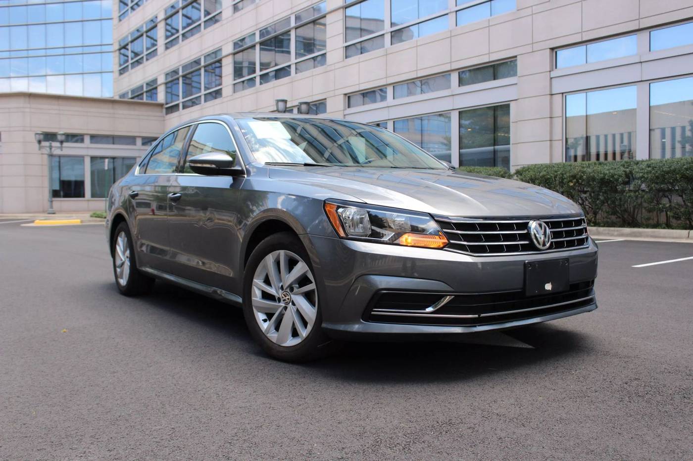2018 Volkswagen Passat 2.0T SE — Sedan — 119,792 mi — Arlington, VA