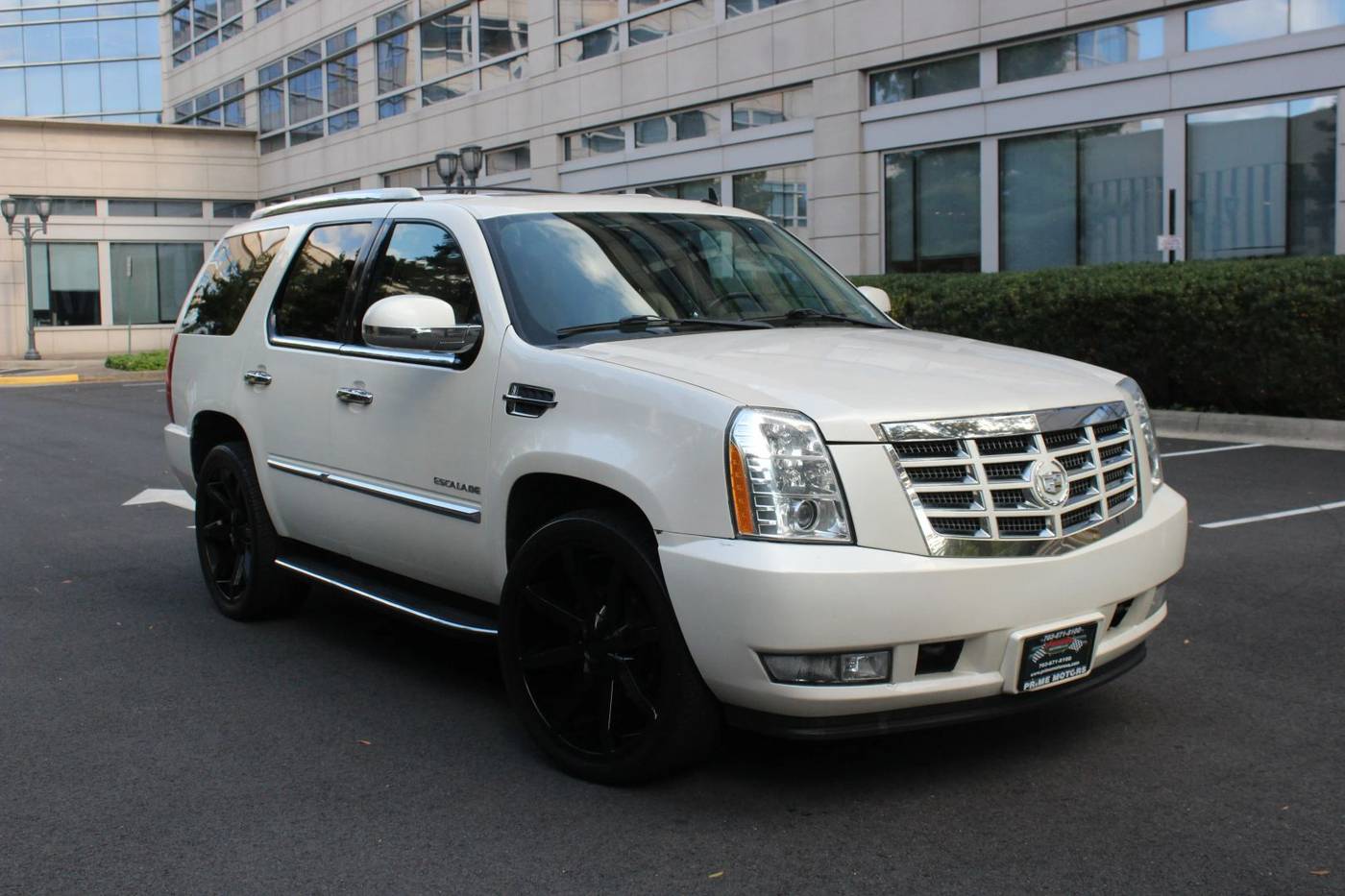2011 Cadillac Escalade Standard — SUV — 128,607 mi — Arlington, VA