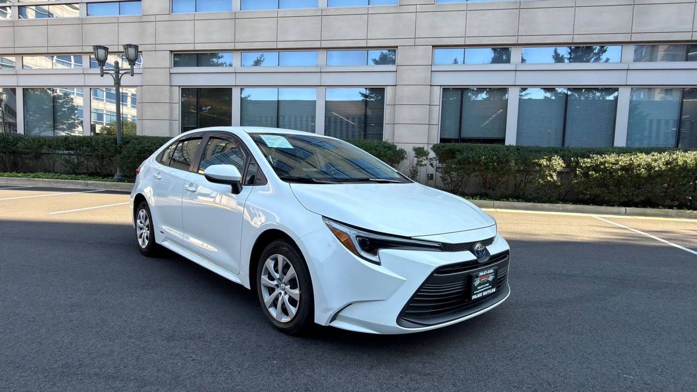 2024 Toyota Corolla Hybrid LE — Sedan — 40,810 mi — Arlington, VA