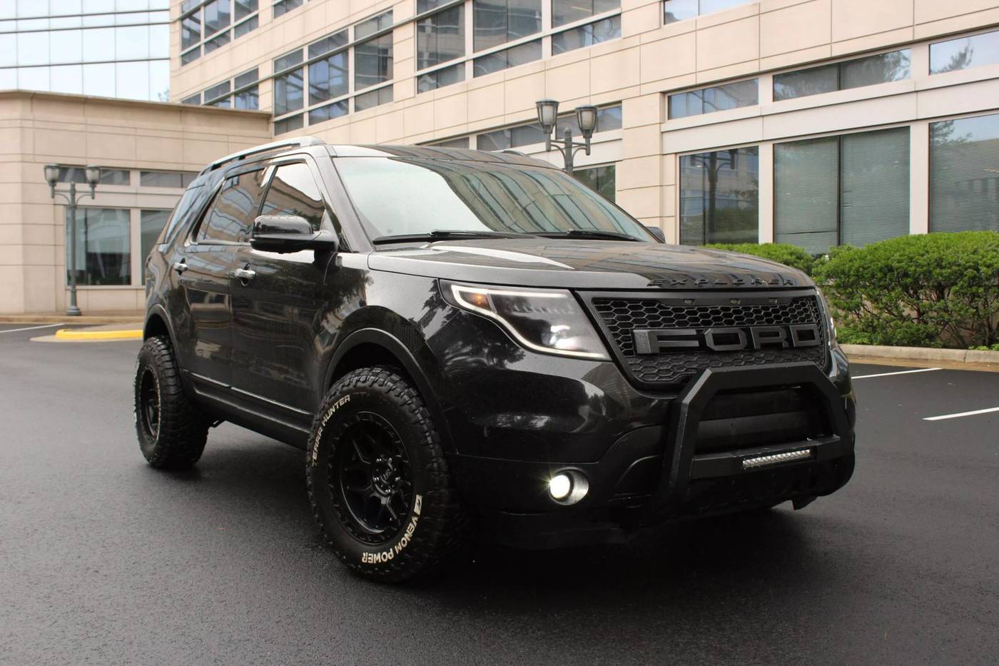 2014 Ford Explorer XLT — SUV — 147,957 mi — Arlington, VA