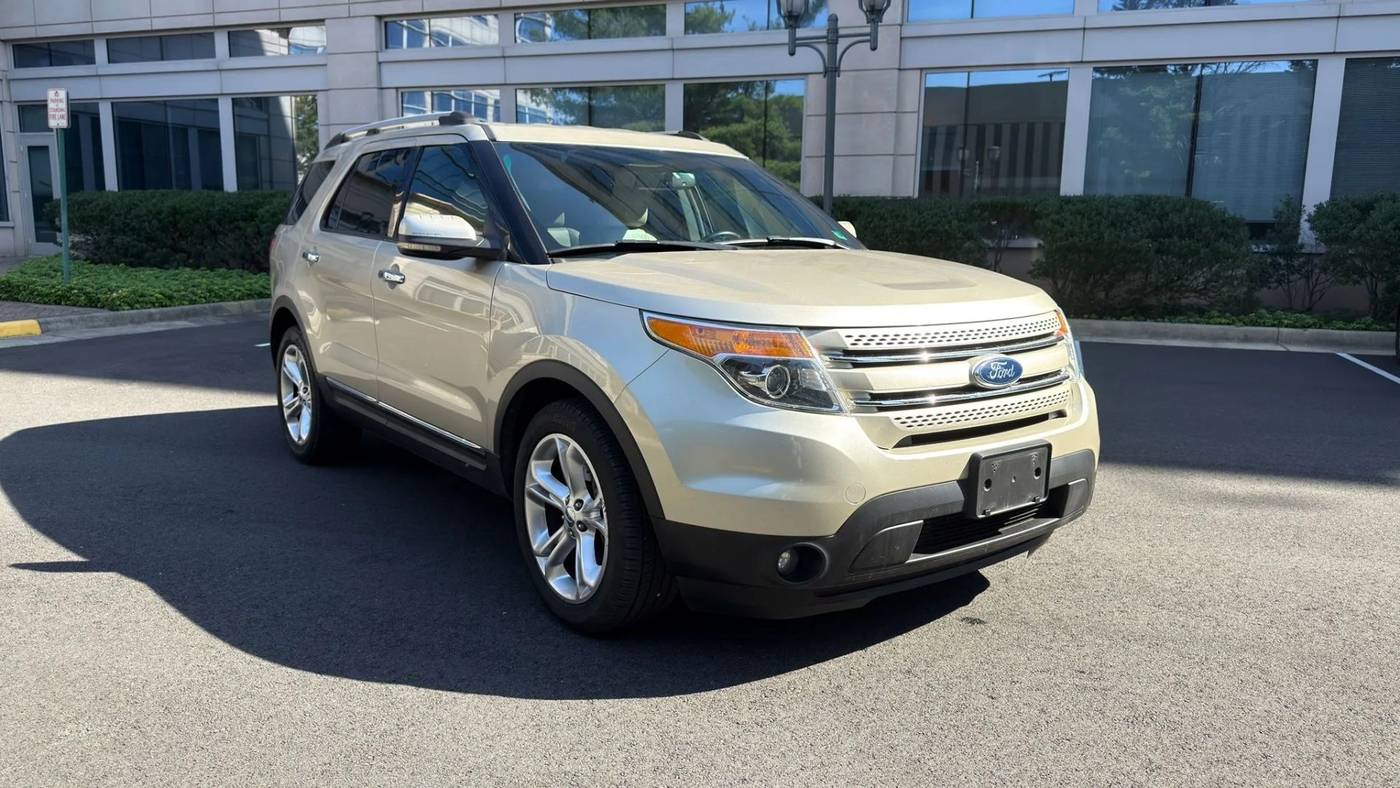 2011 Ford Explorer Limited — SUV — 123,984 mi — Arlington, VA