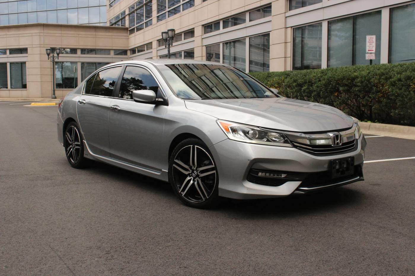 2017 Honda Accord Sport — Sedan — 120,242 mi — Arlington, VA