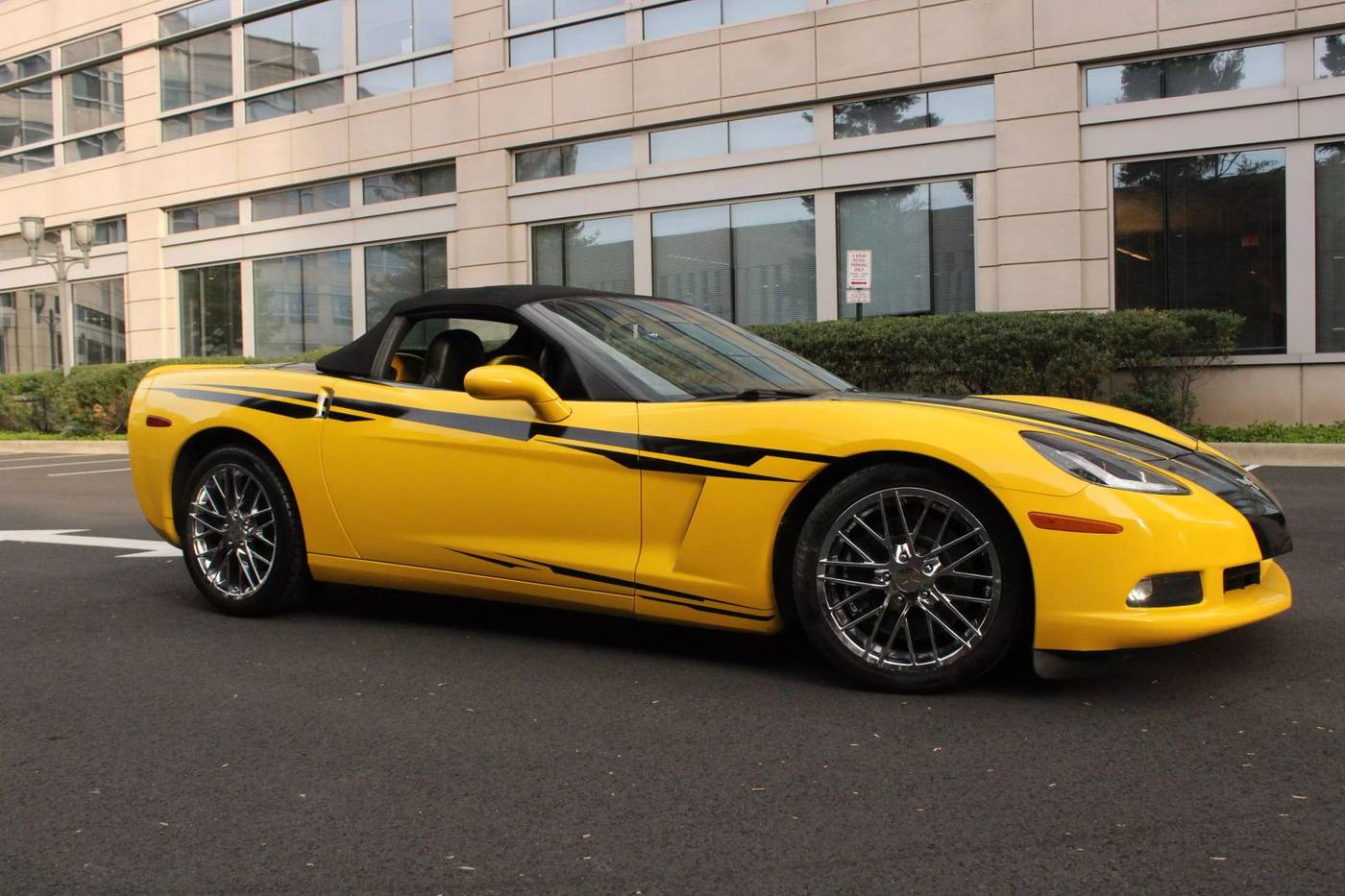 2006 Chevrolet Corvette Base — Convertible — 80,966 mi — Arlington, VA