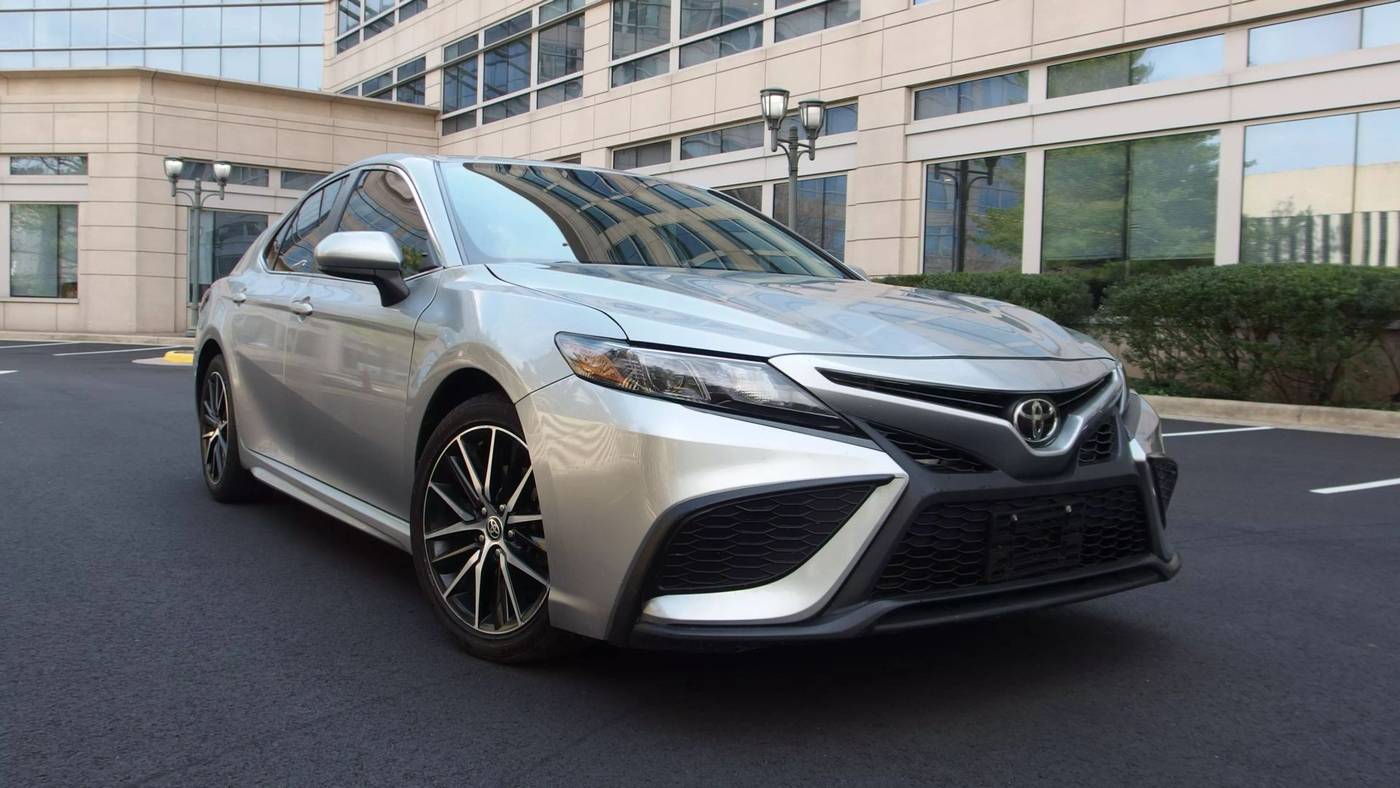 2021 Toyota Camry SE — Sedan — 81,625 mi — Arlington, VA