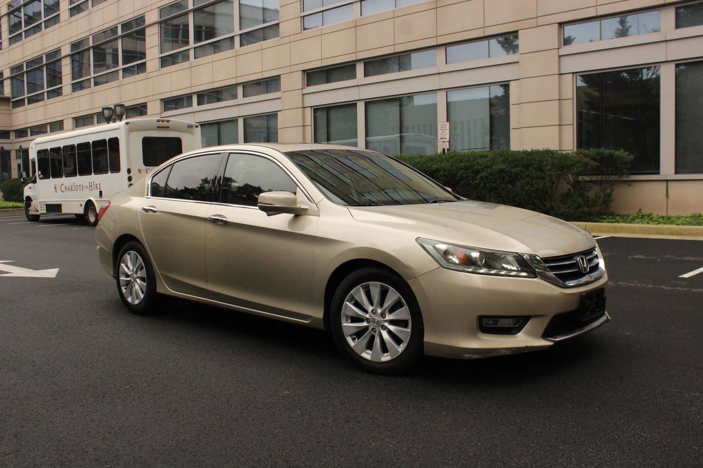 2013 Honda Accord EX-L V6 — Sedan — 148,262 mi — Arlington, VA