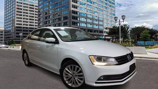 2015 Volkswagen Jetta 1.8T SE — Sedan — 81,637 mi — Arlington, VA