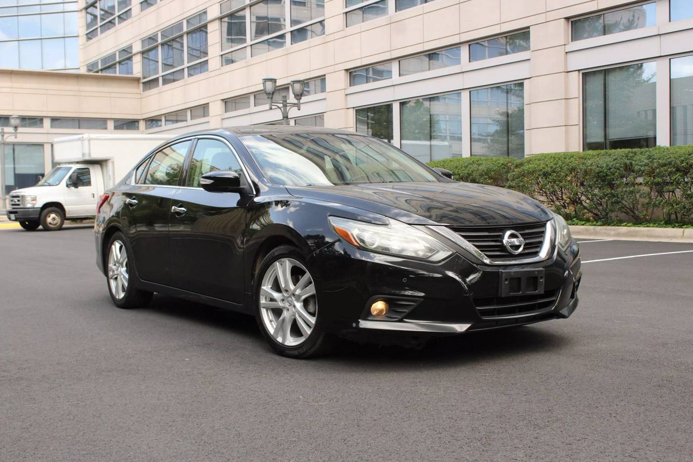 2016 Nissan Altima 3.5 SL — Sedan — 107,777 mi — Arlington, VA
