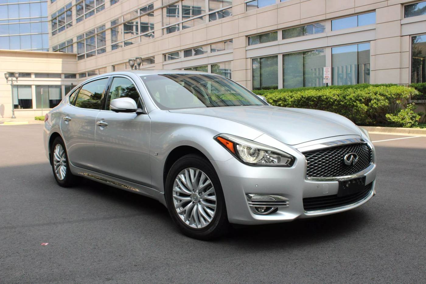 2015 INFINITI Q70L 3.7x — Sedan — 79,656 mi — Arlington, VA