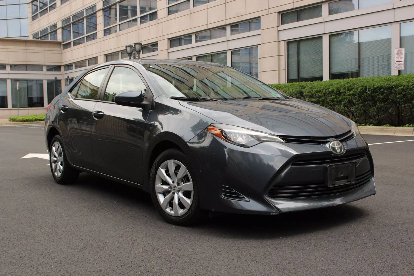 2017 Toyota Corolla SE — Sedan — 143,876 mi — Arlington, VA