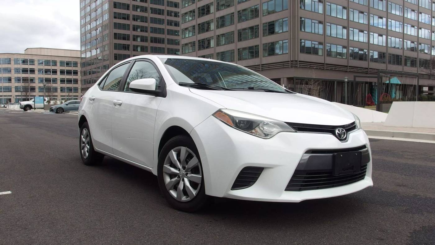 2015 Toyota Corolla LE — Sedan — 104,128 mi — Arlington, VA