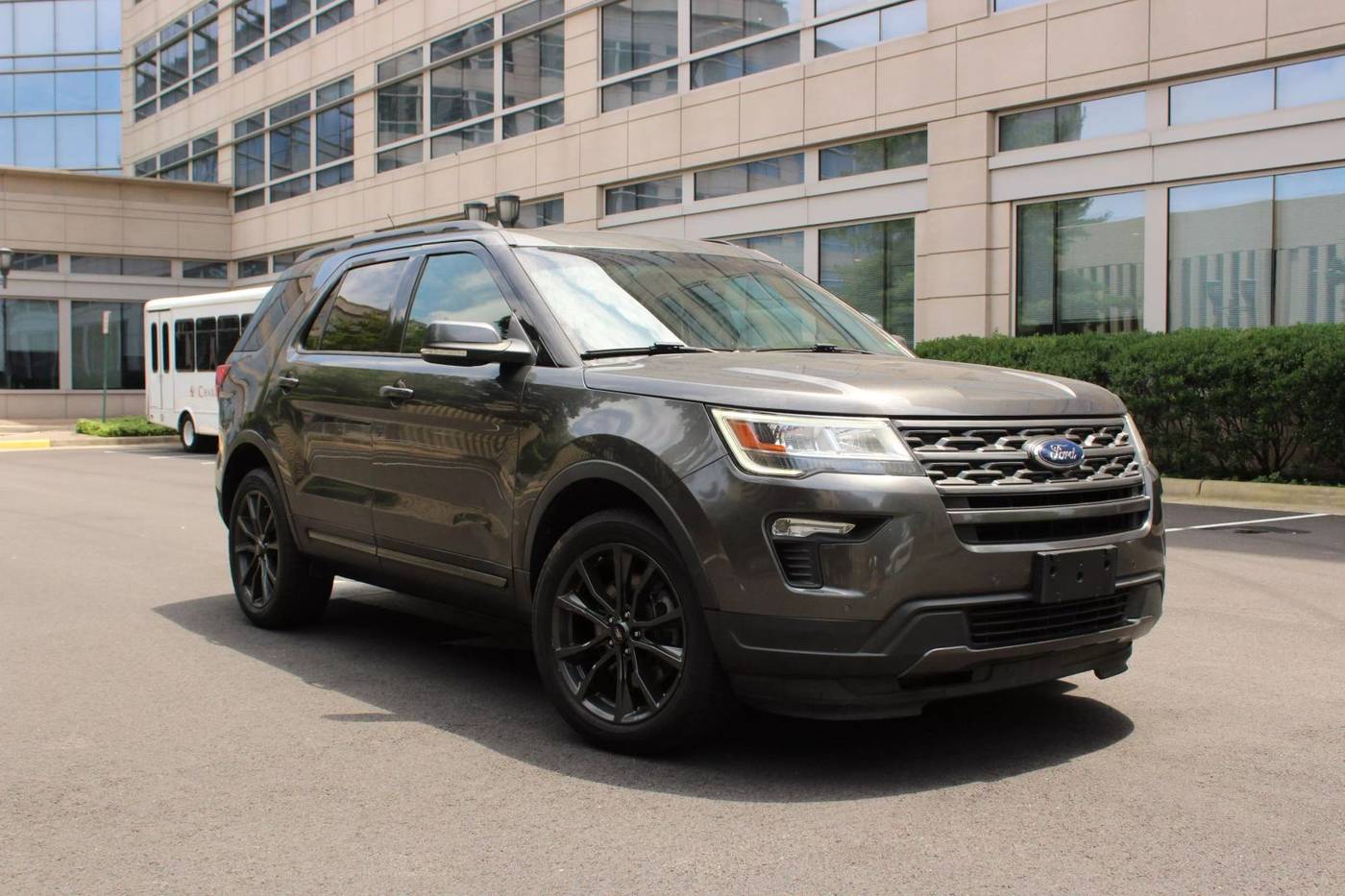 2019 Ford Explorer XLT — SUV — 124,227 mi — Arlington, VA