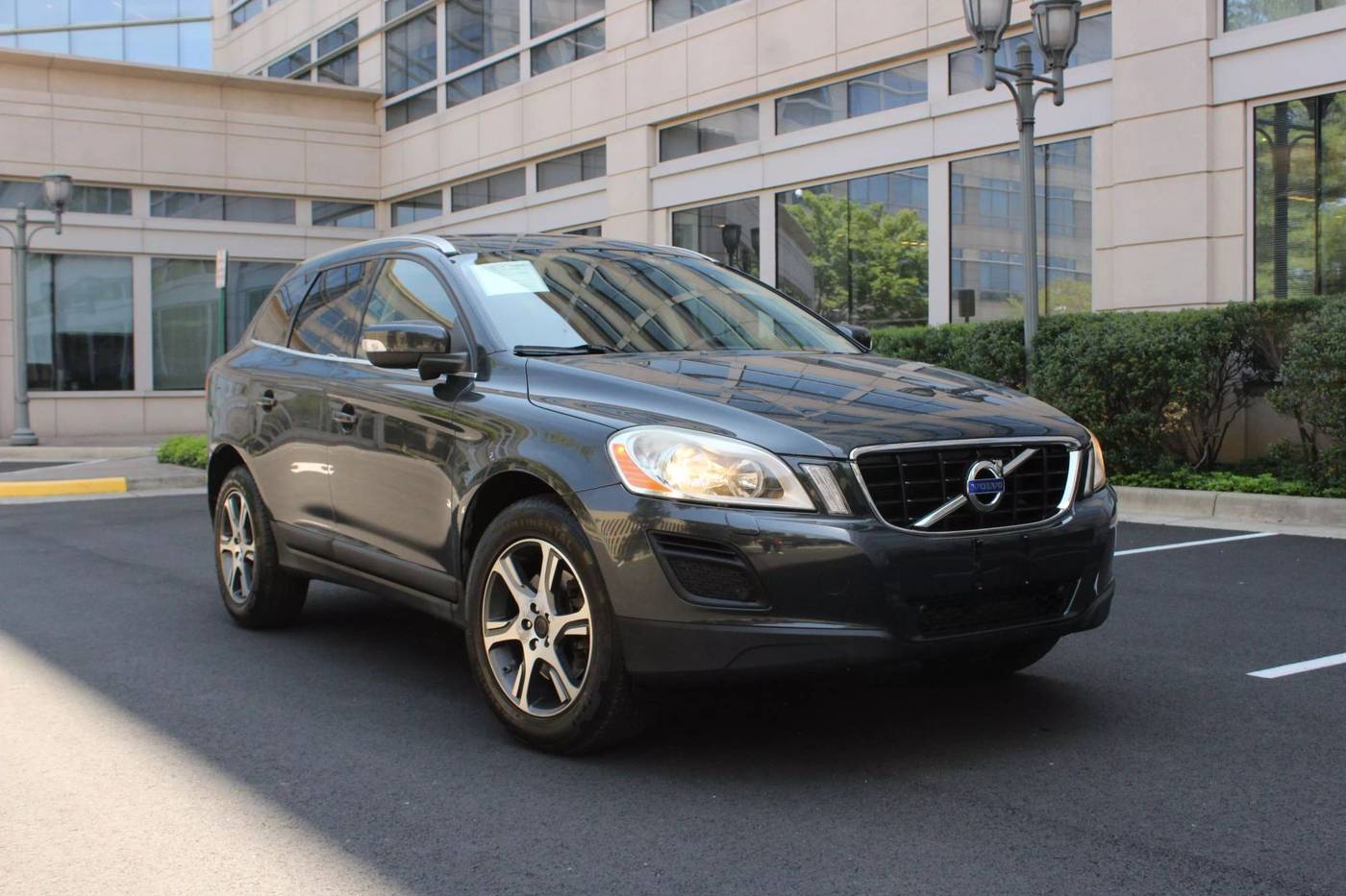 2012 Volvo XC60 3.0 — SUV — 117,794 mi — Arlington, VA