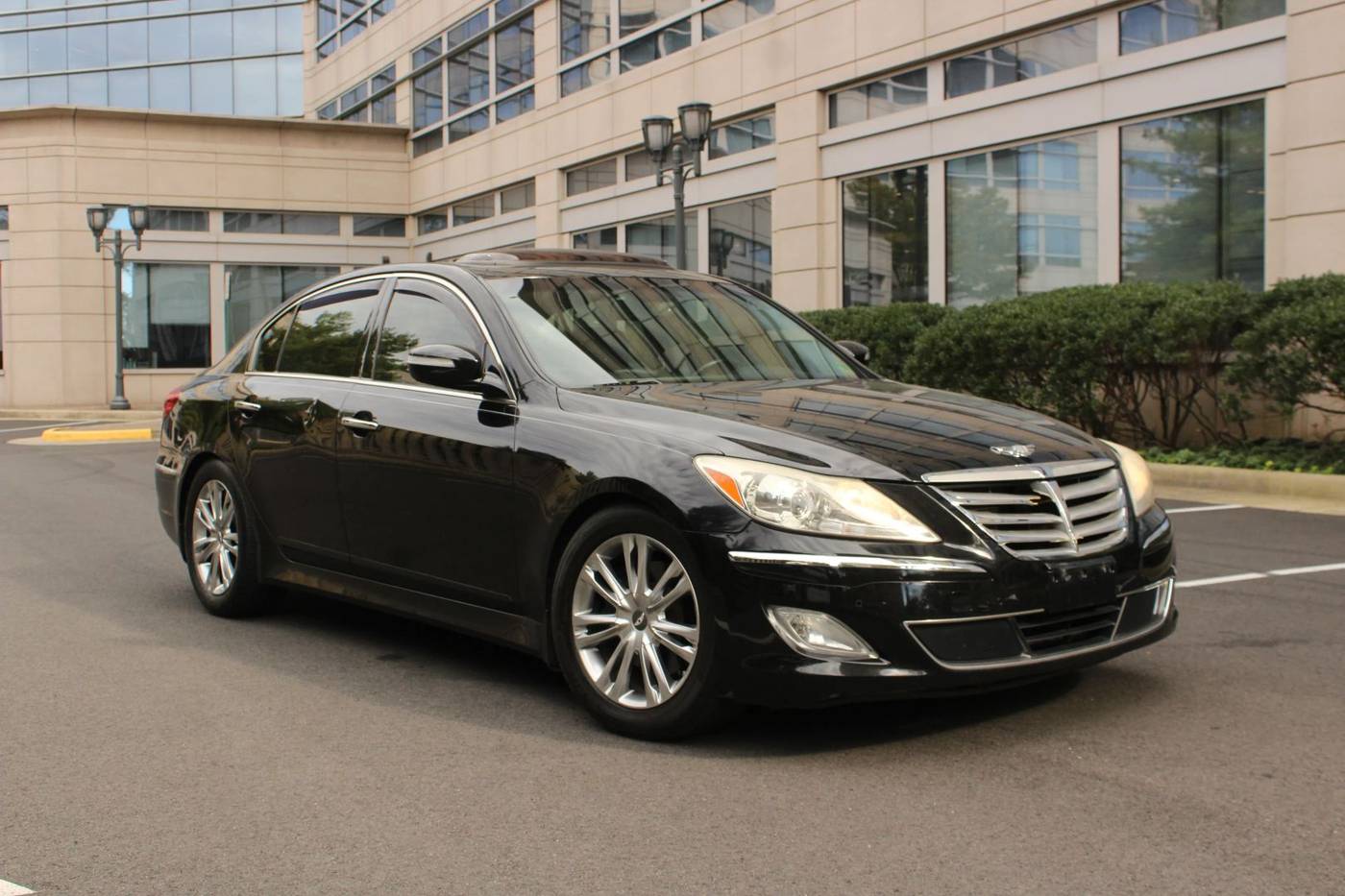 2013 Hyundai Genesis 3.8 — Sedan — 47,479 mi — Arlington, VA