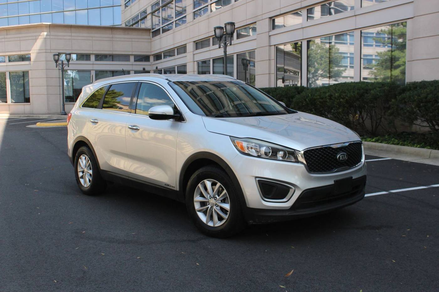 2016 Kia Sorento LX V6 — SUV — 109,745 mi — Arlington, VA