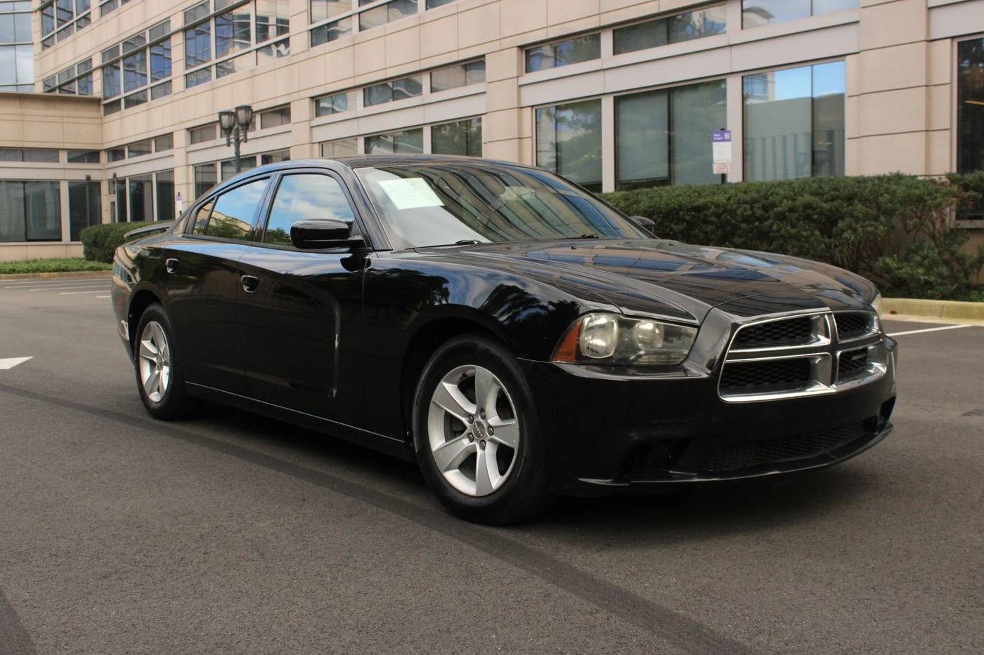 2012 Dodge Charger SE — Sedan — 153,498 mi — Arlington, VA