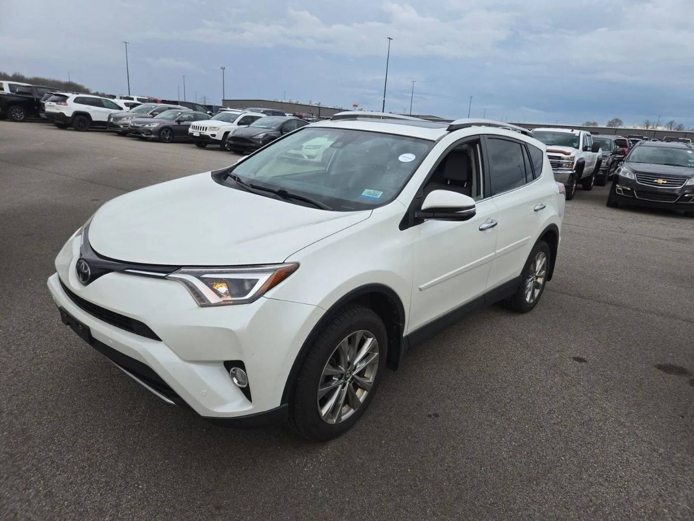 2016 Toyota RAV4 Limited — SUV — 185,914 mi — Arlington, VA