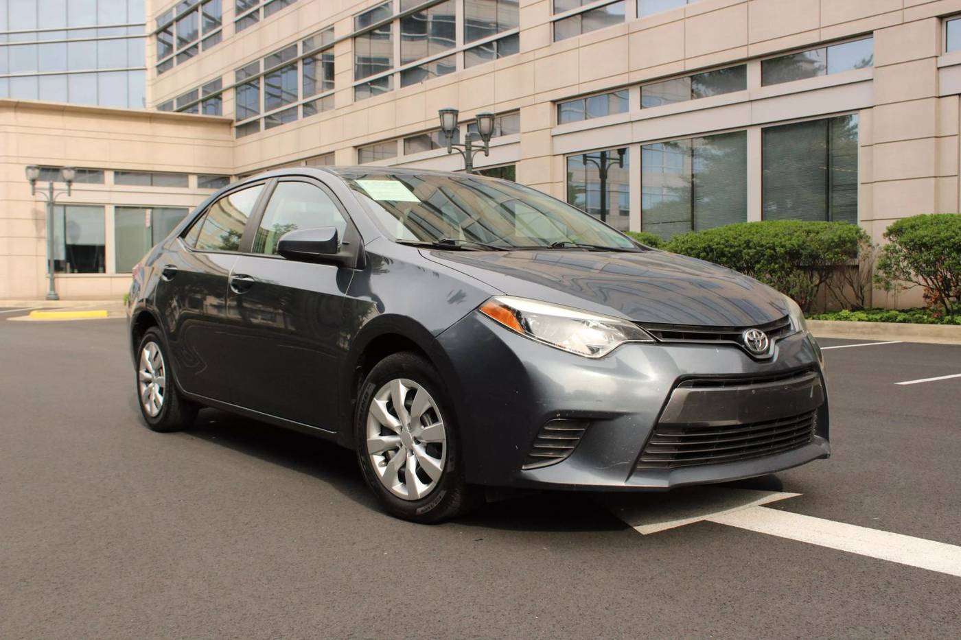 2015 Toyota Corolla LE — Sedan — 110,513 mi — Arlington, VA