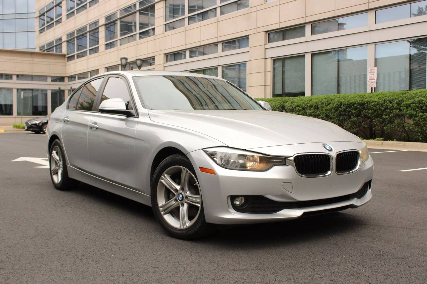 2015 BMW 3 Series 320i — Sedan — 95,873 mi — Arlington, VA