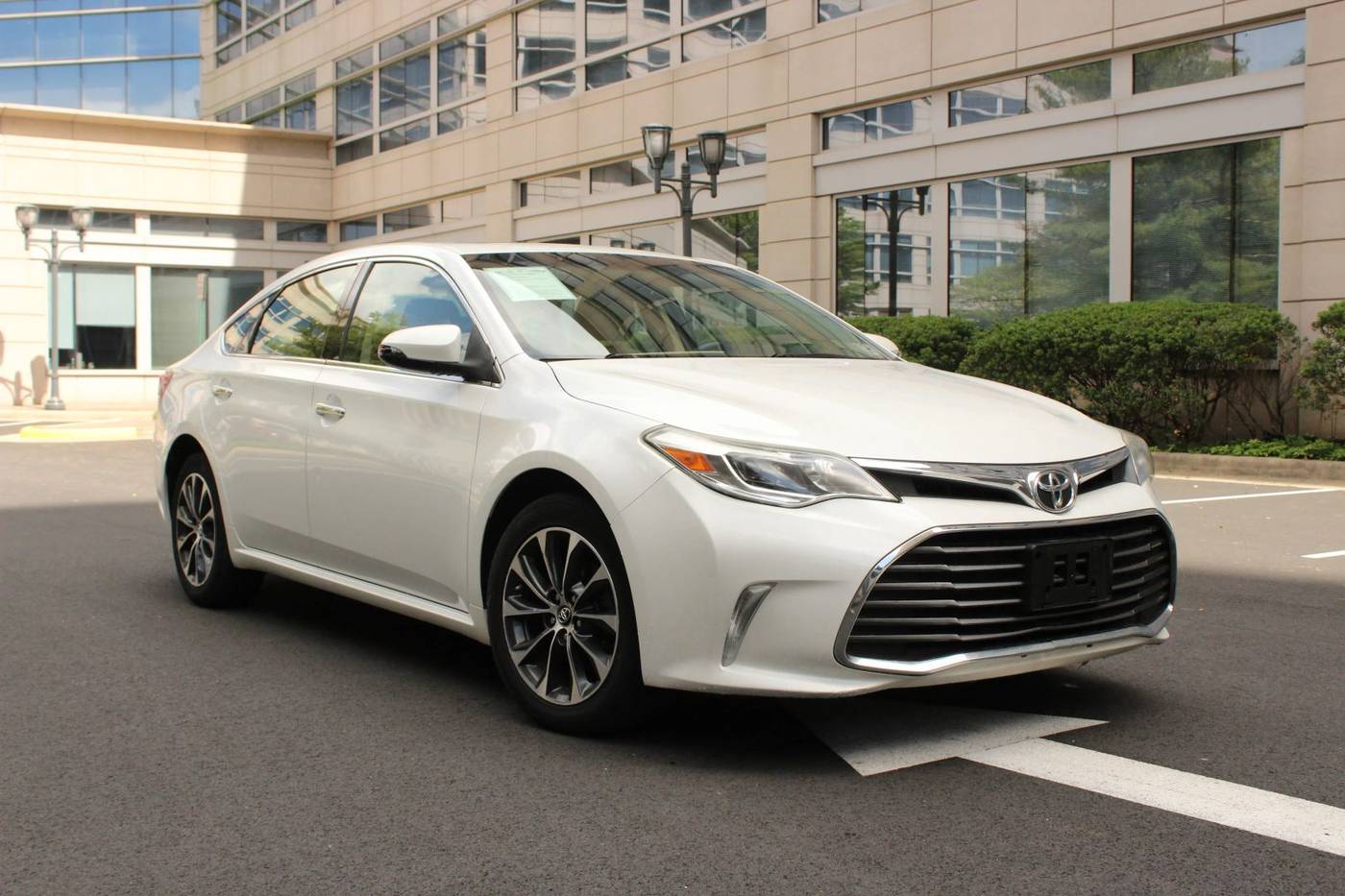 2016 Toyota Avalon XLE Premium — Sedan — 91,433 mi — Arlington, VA