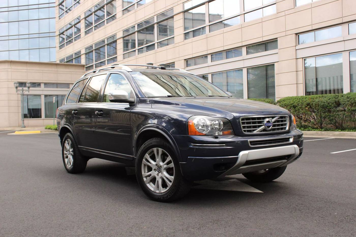 2013 Volvo XC90 3.2 — SUV — 128,756 mi — Arlington, VA