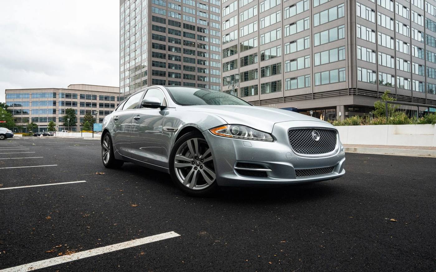 2011 Jaguar XJ Standard