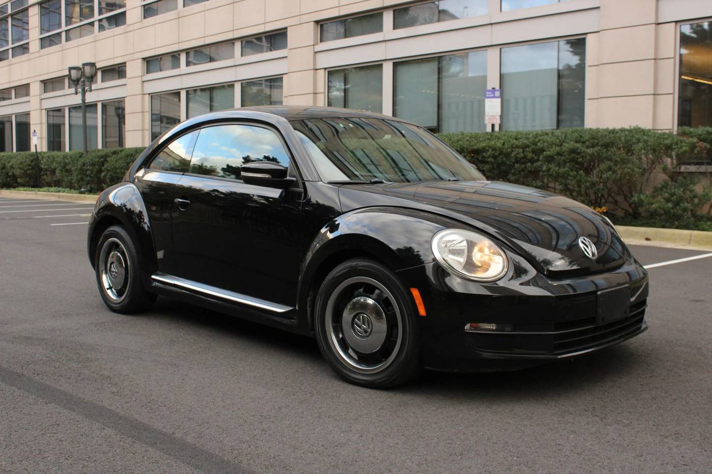 2012 Volkswagen Beetle 2.5 — Hatchback — 136,567 mi — Arlington, VA