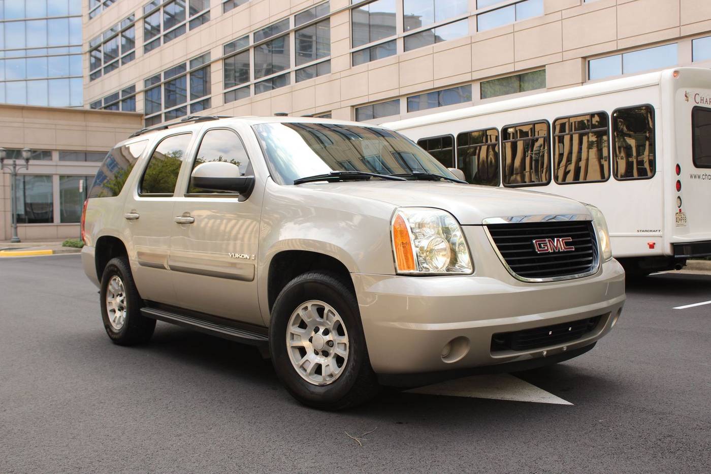 2007 GMC Yukon SLE — SUV — 153,453 mi — Arlington, VA