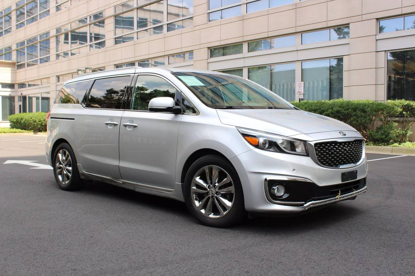 2016 Kia Sedona SX-L — Minivan — 96,661 mi — Arlington, VA