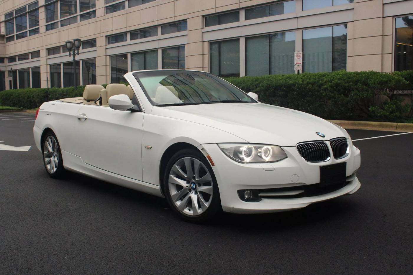 2013 BMW 3 Series 328i — Convertible — 77,471 mi — Arlington, VA