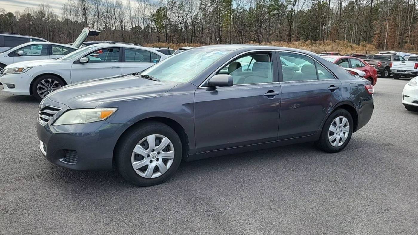 2010 Toyota Camry LE — Sedan — 145,027 mi — Arlington, VA