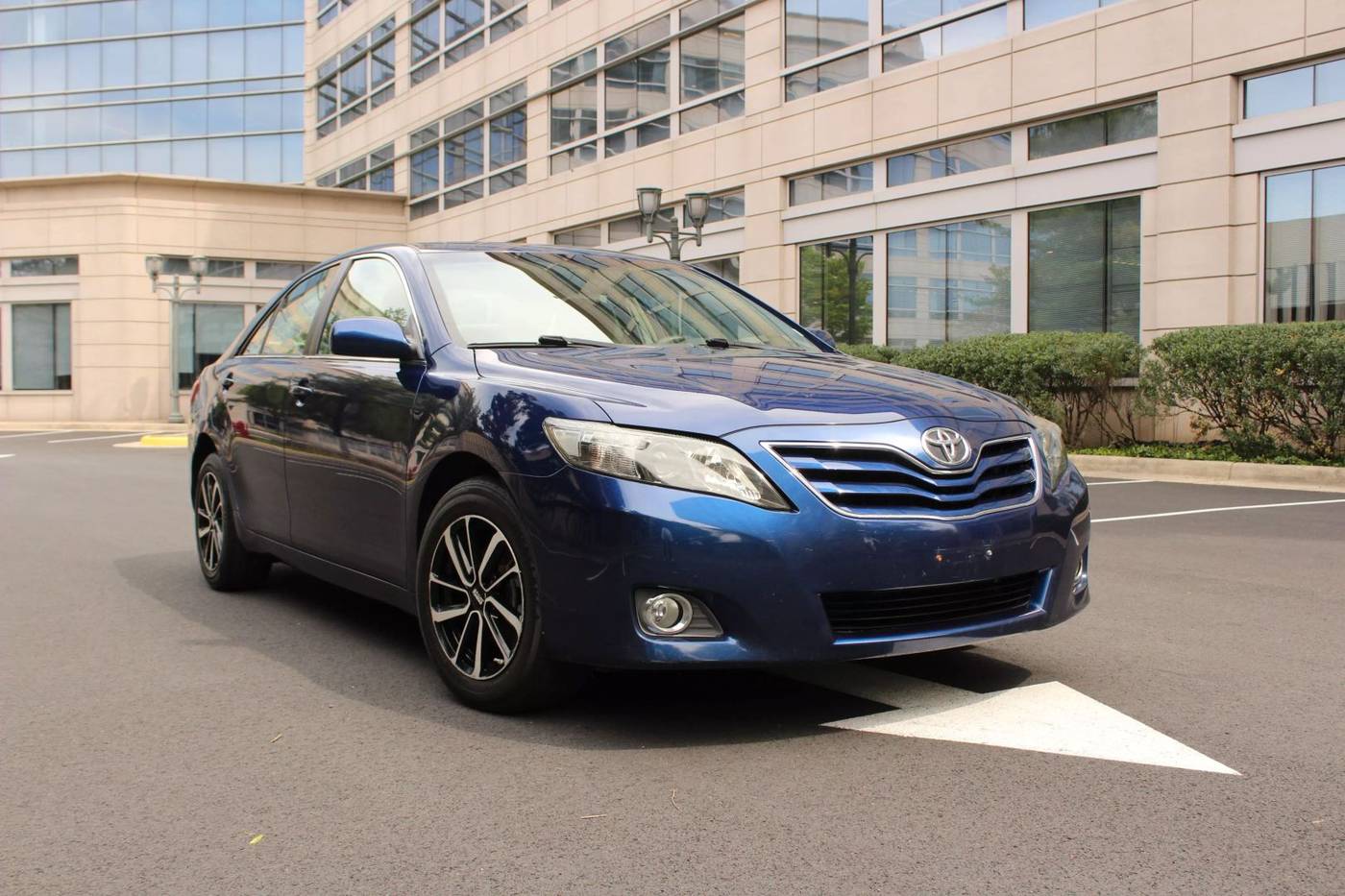 2011 Toyota Camry LE — Sedan — 103,038 mi — Arlington, VA
