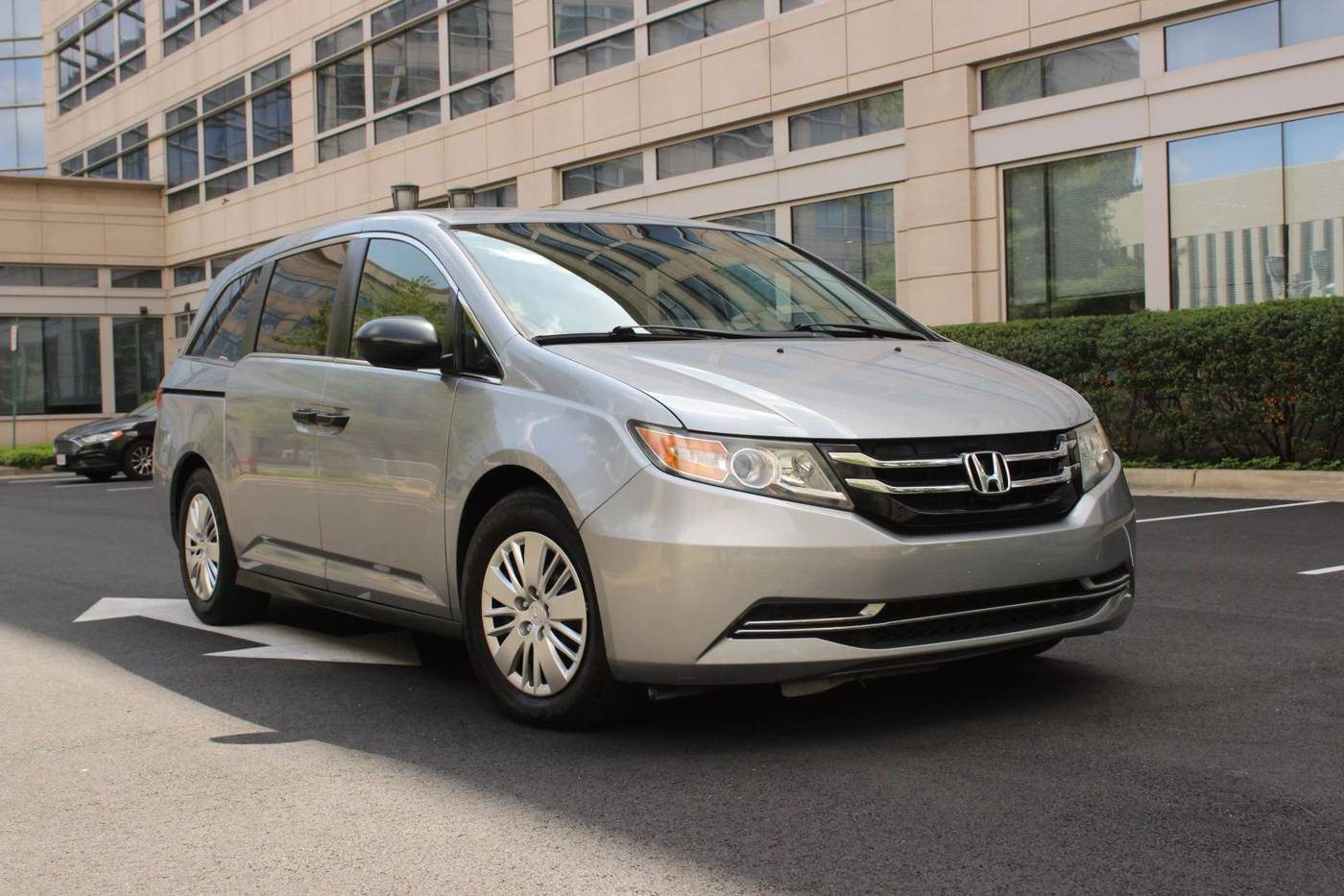 2016 Honda Odyssey LX — Minivan — 103,330 mi — Arlington, VA