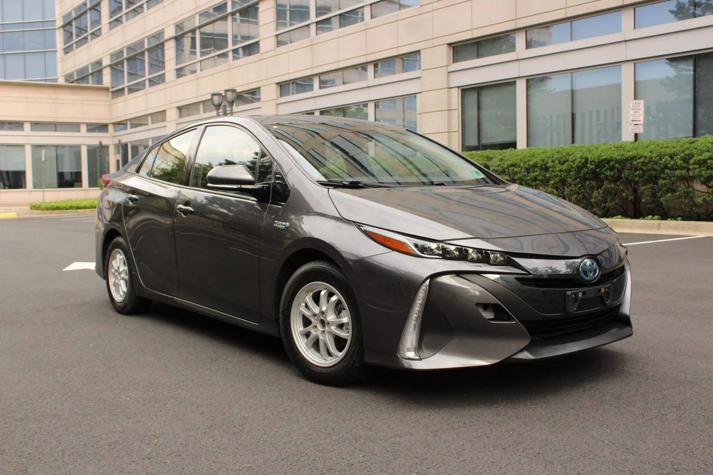 2017 Toyota Prius Prime Premium — Hatchback — 132,055 mi — Arlington, VA
